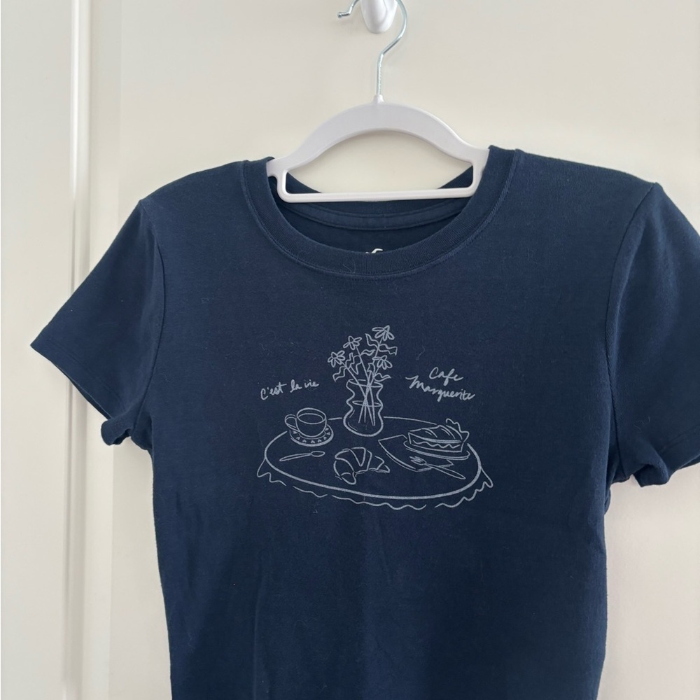 Hollister Baby Tees Hollister Café Marguerite Graphic Baby Tee - Picture 4 of 7